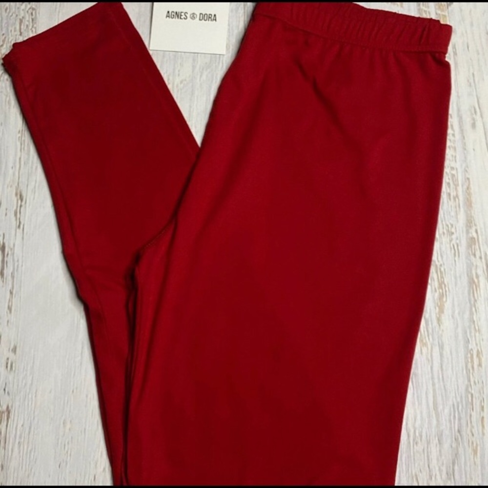 NWT Agnes & Dora Solid Lipstick Red Legging